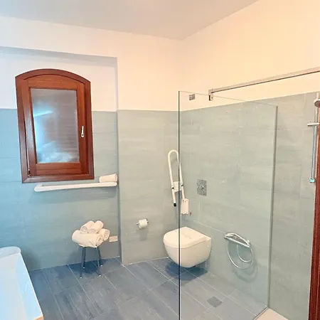 Отель Il Portico 3*